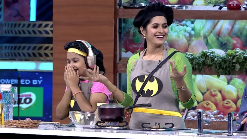 Devi and Yuvina compete with Samvrit and Sulabha - Super Mom Season 2