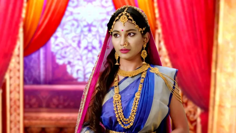 Maharaj Samar punishes Kanchanmala - Ghetla Vasa Taku Nako