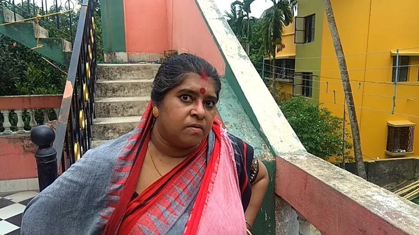 Raja converses with Coronamoyi Ma - Non Stop Abol Tabol