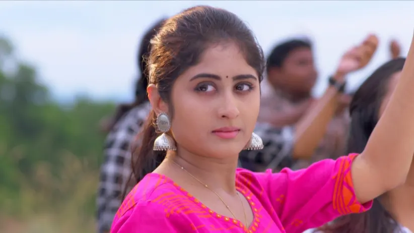 Adi thanks Thulasi - Kaiyethum Doorath