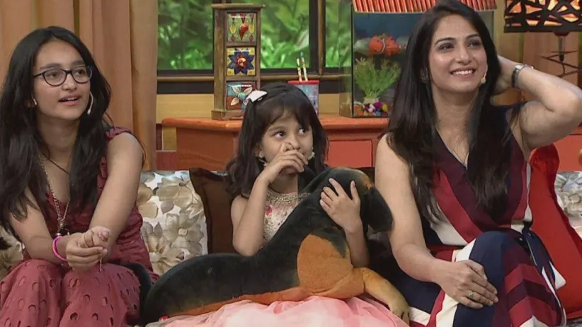 Subodh Bhave and Purva Gokhale on the show - Alimili Gupchili