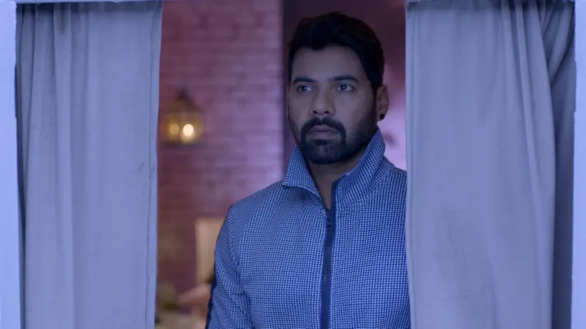 Pragya Stops Prachi - Iniya Iru Malargal
