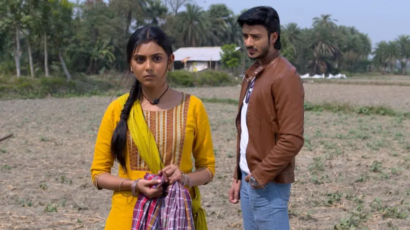 Uday learns about the condition of Muradidanga - Rimli