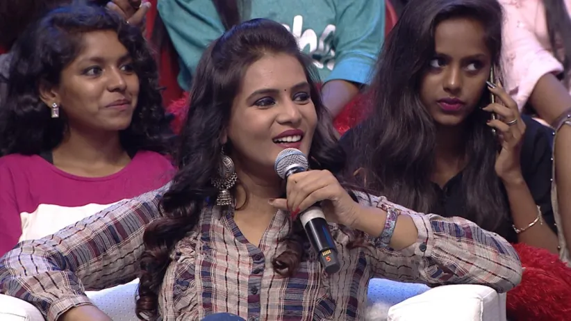 Saby and Thangakili challenge Meera Mithun - Comedy Gangsters