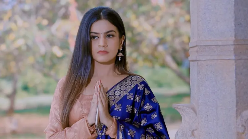 Neeli asks Sambashiva about the Naagamani - Naagini 2