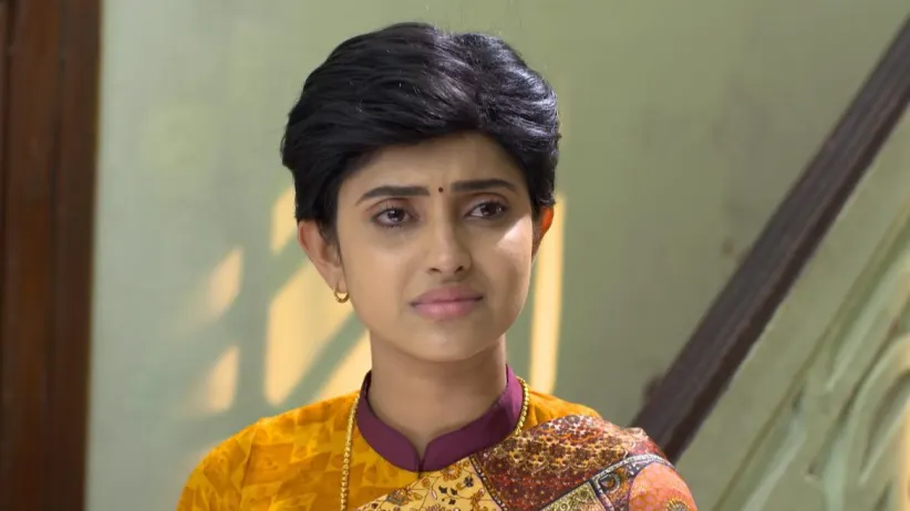 Sathya Shares Her Sorrows with Her Friends - Sathya