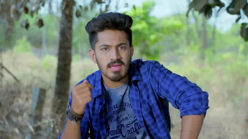 Tryambaka goes to check the captured snake - Naagini 2