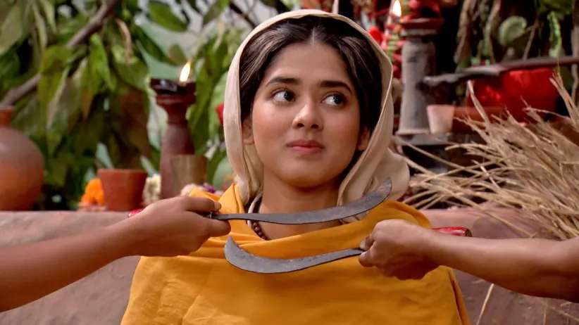 Rani Feeds the Dacoits