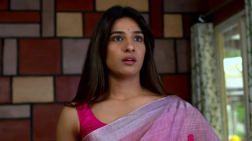Ajit Kumar gets perturbed due to Divya and Mayra - Devmanus
