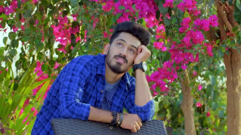 Tryambaka wants to learn about the invisible power - Naagini 2