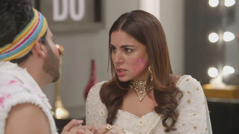 Karan comes close to Preeta - Kundali Bhagya