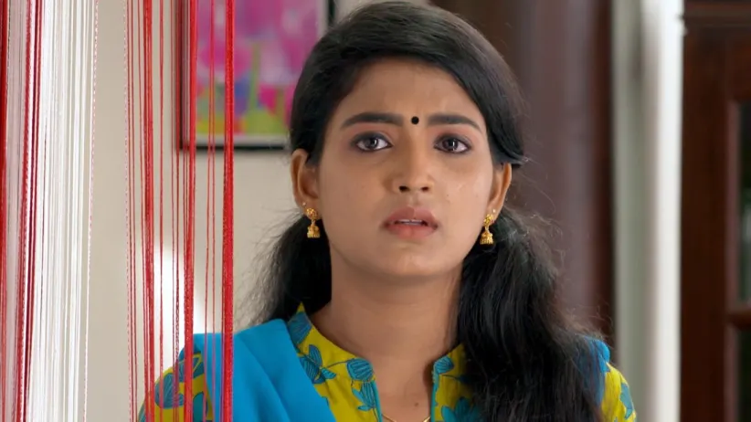 Vijitha makes a sad face - Karthika Deepam