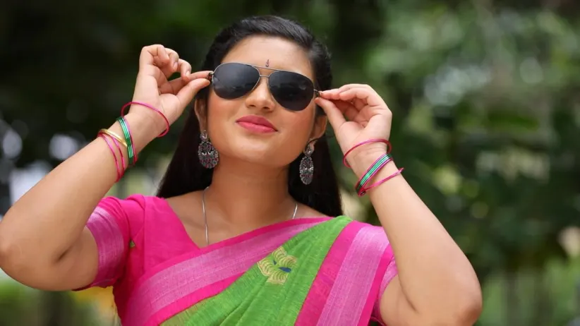 Arun and Aishwarya praise Parvathy - Sembaruthi