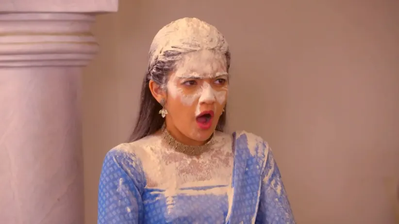Vyasji asks for a promise from Chahat - Qurbaan Hua