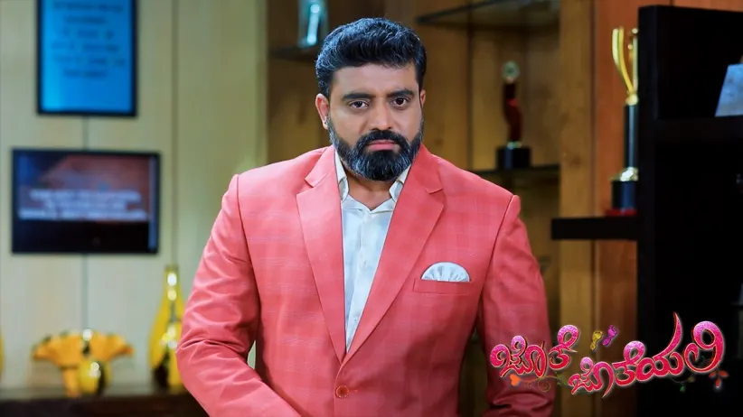 Aryavardhan gets annoyed at Anu - Jothe Jotheyali