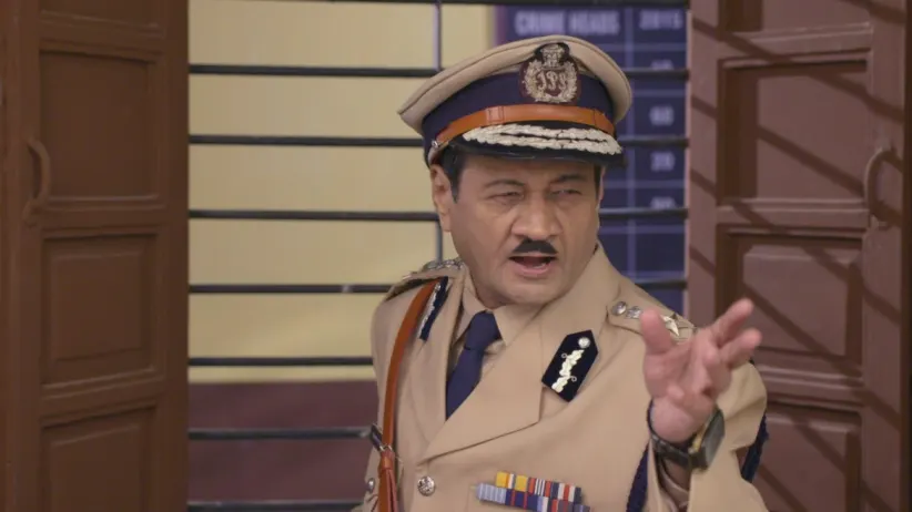 Action and Pappu explain everybody’s characters - Happu Ki Ultan Paltan