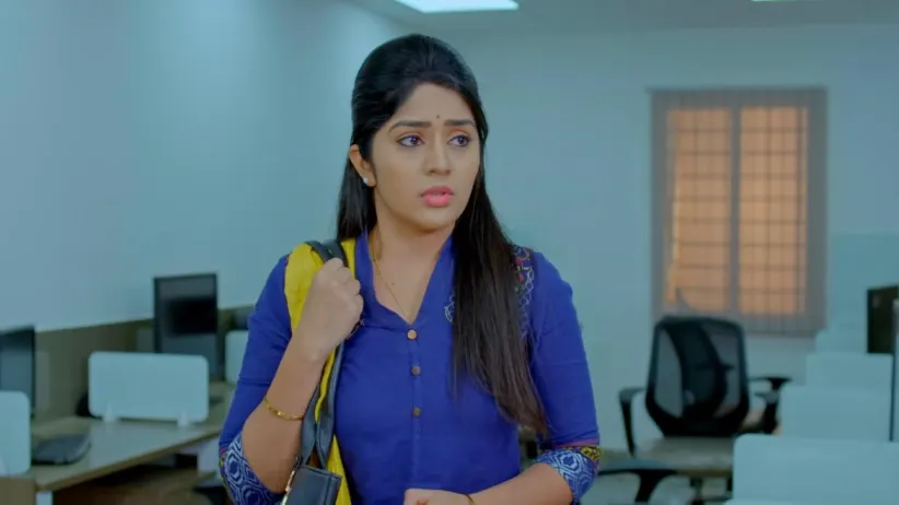 Aryavardhan's fury scares Anu - Jothe Jotheyali