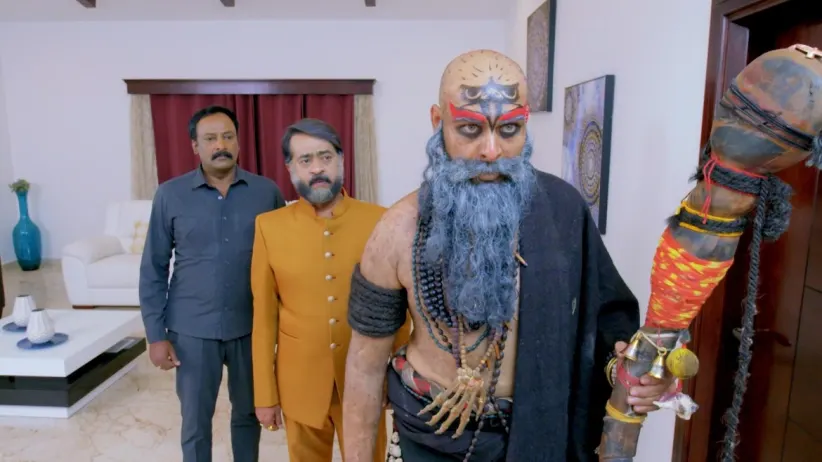 Tryambaka to perform 'Naag Vibedha' puja - Naagini 2