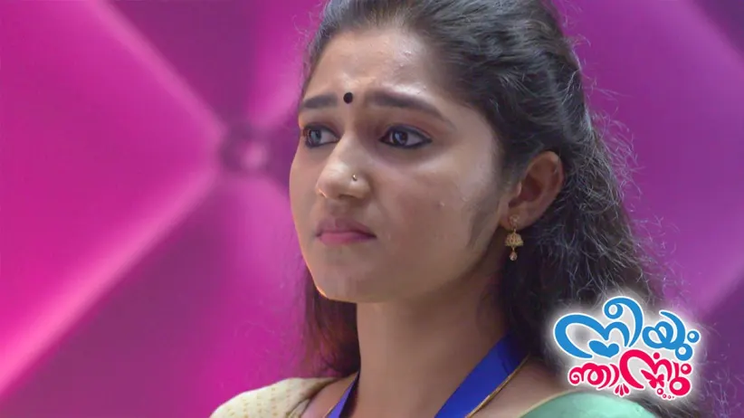 Sandra mocks Sreelakshmi - Neeyum Njanum