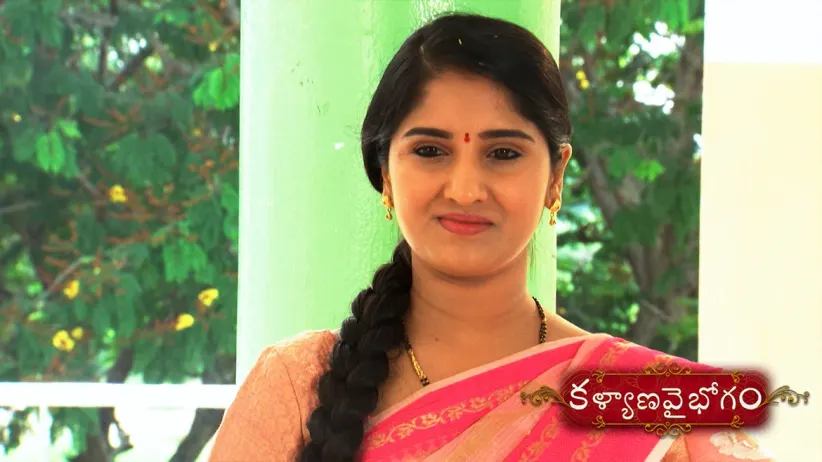 Chandrika and Prasad spot Janaki - Kalyana Vaibhogam