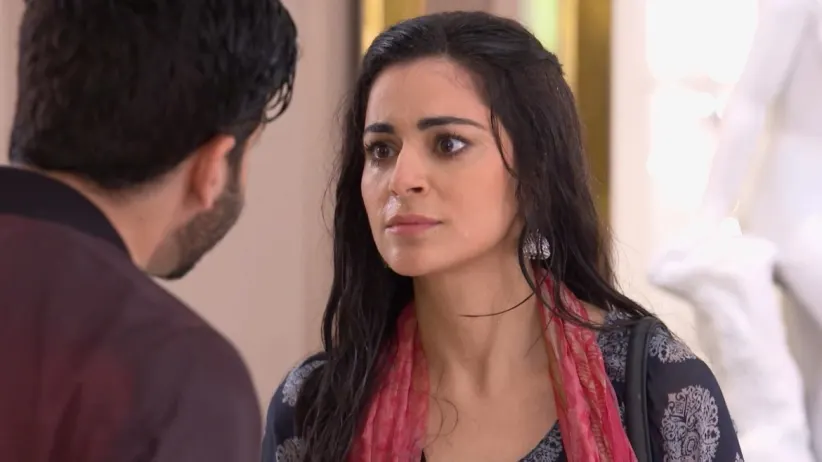 Preeta quarrels with Karan - Chinna Poovey Mella Pesu