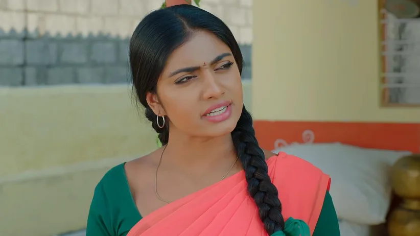 Chitti Sits Beside Kanthamma