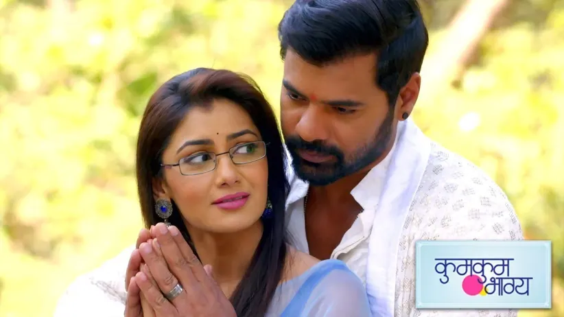 Abhi and Pragya exchange vows - Kumkum Bhagya