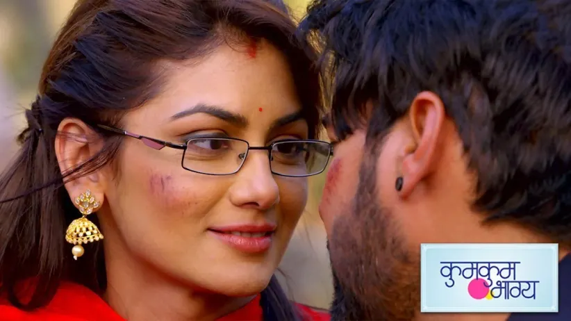 An enraged Pragya flogs Killer - Kumkum Bhagya