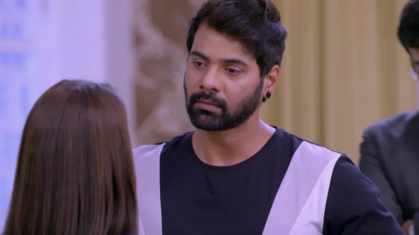 Pragya Learns about King's Plan - Iniya Iru Malargal