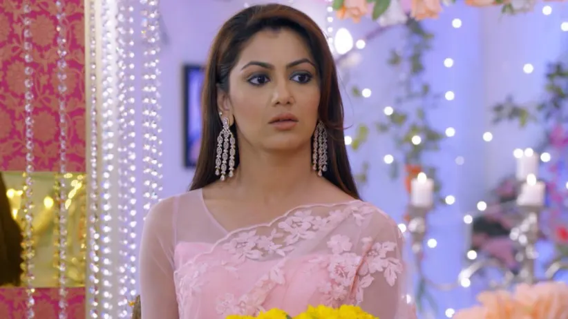 Tanu Suspects Trisha - Iniya Iru Malargal