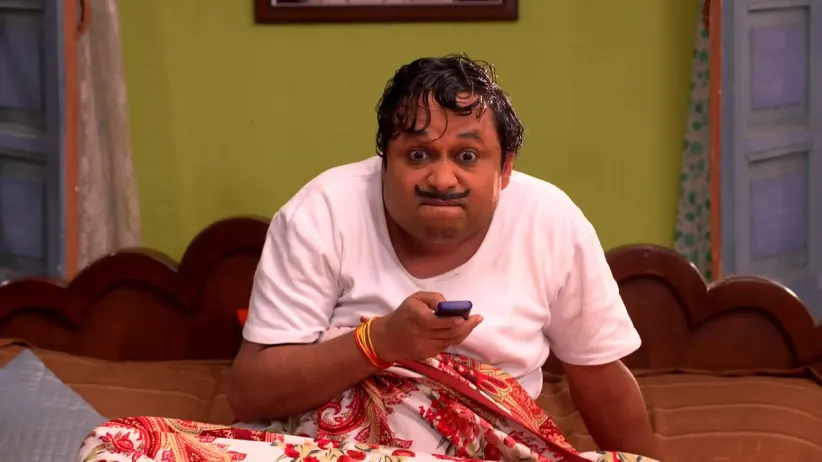 Happu and Rajesh fight - Happu Ki Ultan Paltan