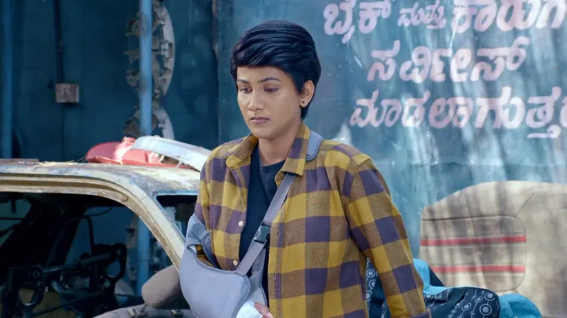 Karthik feels guilty for not believing Sathya - Sathya