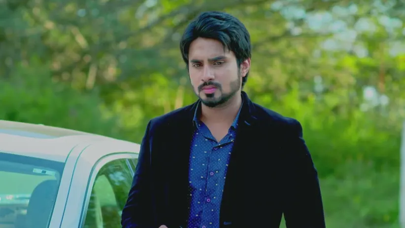 Vedanth's actions leave Amulya speechless - Gattimela