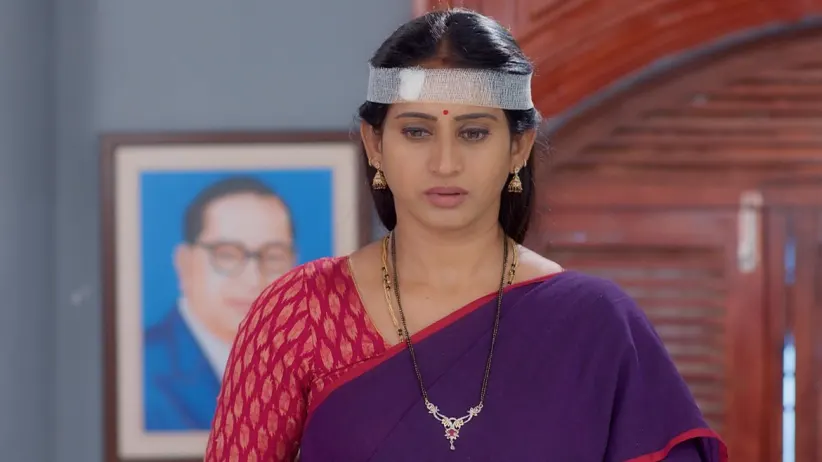 Anupama is accused of killing Madhuri - Inti Guttu