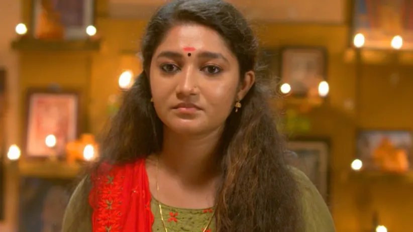 Ravi Verman throws the sweet offered by Sreelakshmi - Neeyum Njanum