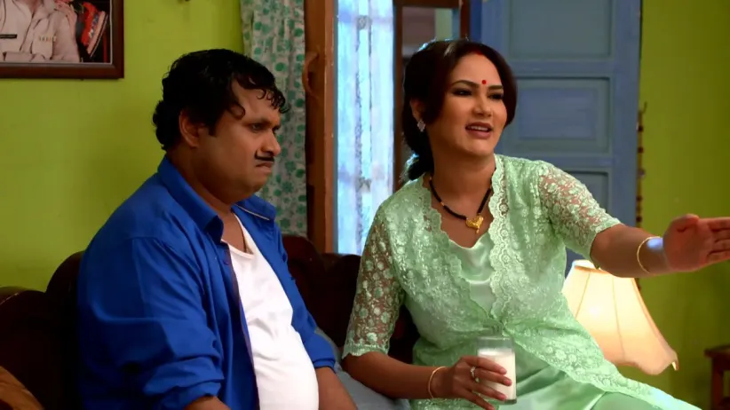 Happu allows Kat to become a model - Happu Ki Ultan Paltan