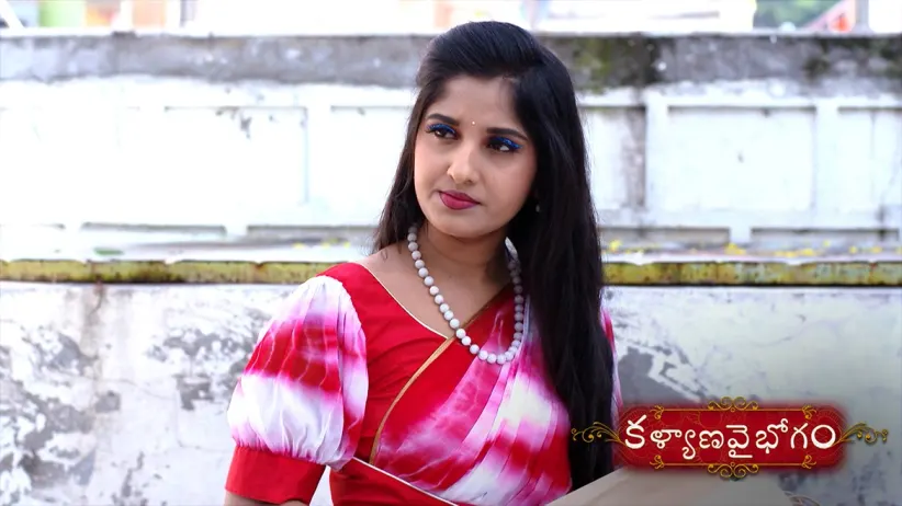 Prasad faints at the temple - Kalyana Vaibhogam