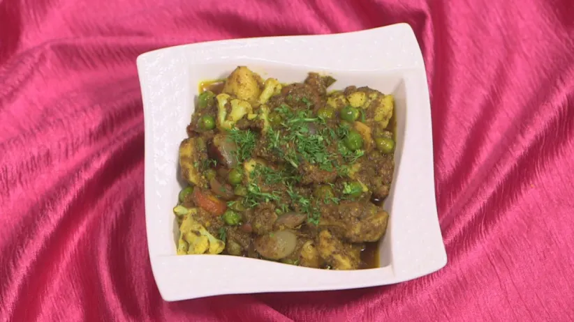 Golyachi Bhaji' and 'Vari Tandalacha Pulav' - Aamhi Saare Khavayye