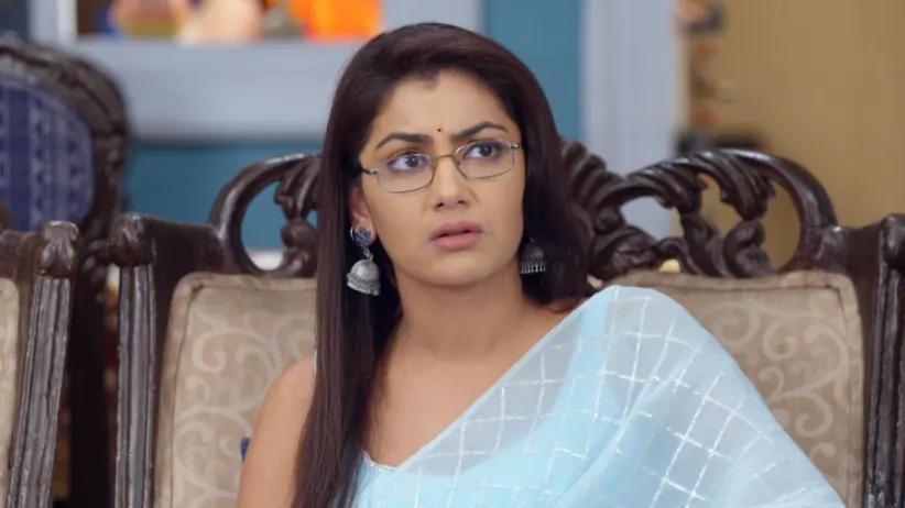 Pragya Sees the Advertisement