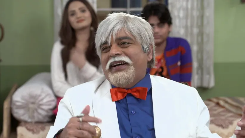 Braganza uncle arrives at Happu’s house – Happu Ki Ultan Paltan