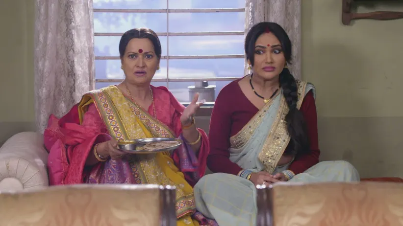 Happu doubts Rajesh’s character - Happu Ki Ultan Paltan
