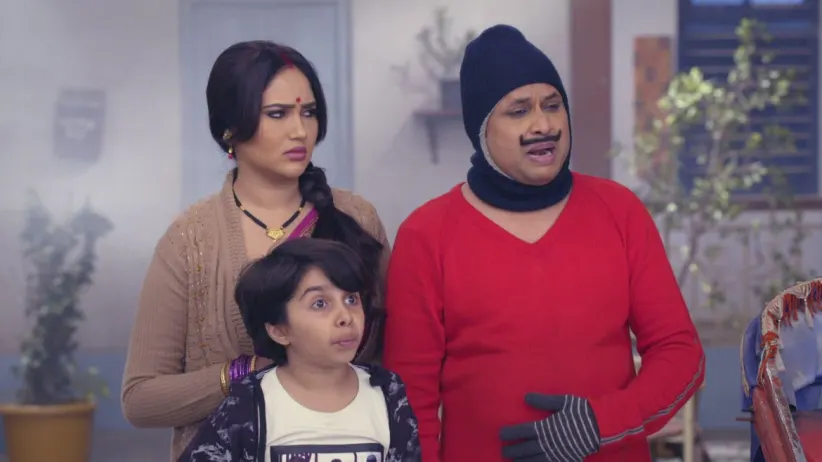 Amma puts on an act - Happu Ki Ultan Paltan
