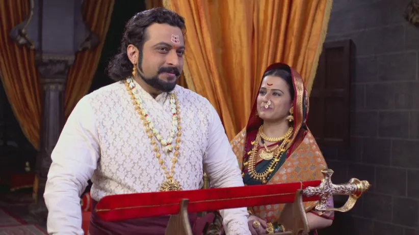A bad news breaks down Sambhaji - Swarajyarakshak Sambhaji