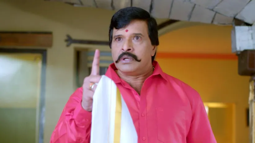 Damini's Arrival Shocks Aditya - Paaru