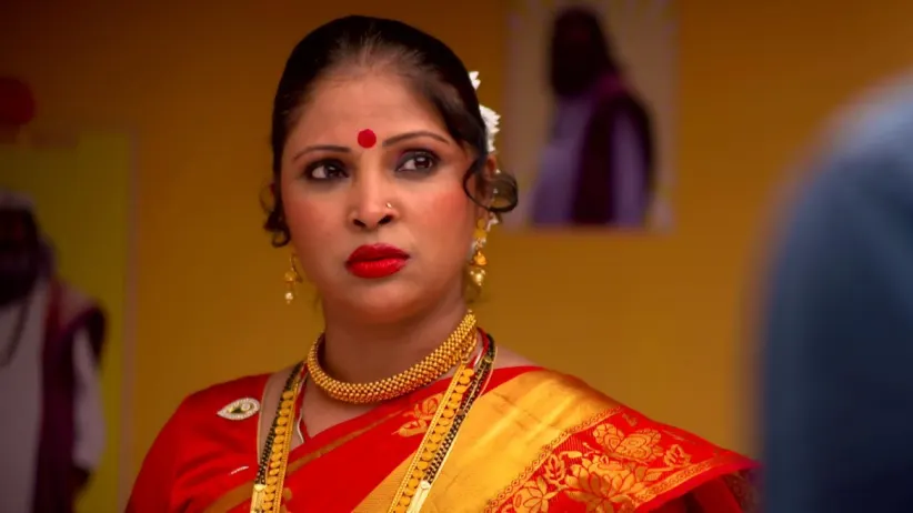Abhiram Shocked On Seeing Raghu's Wife