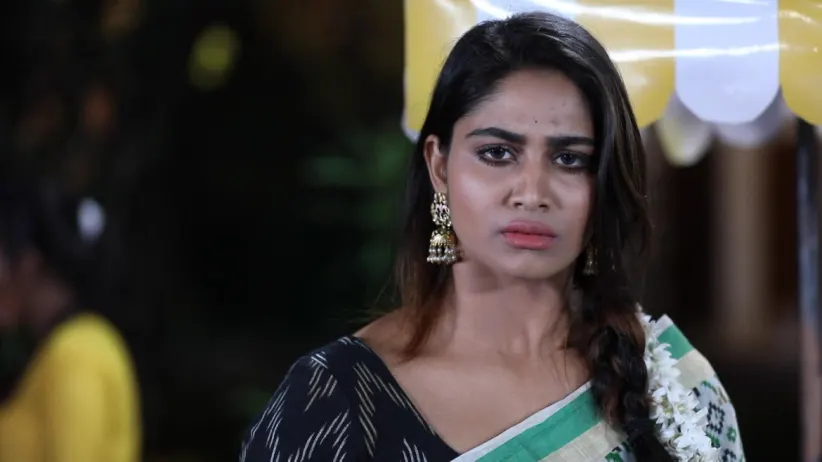 Sanjeev assures Abhirami - Rettai Roja