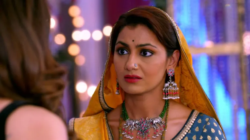 Prachi Bumps into Ranbeer