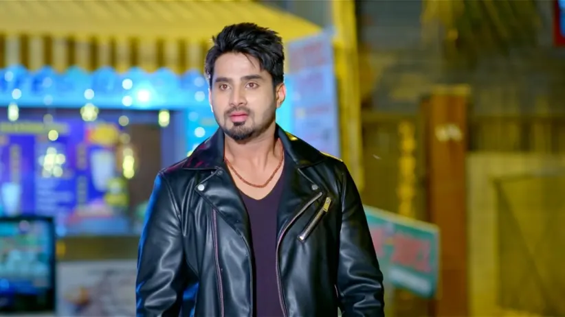 Vedanth Confides in Sarthak