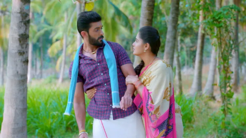 Paarvathi and Aditya Are Stunned on Seeing Rahul - Paaru