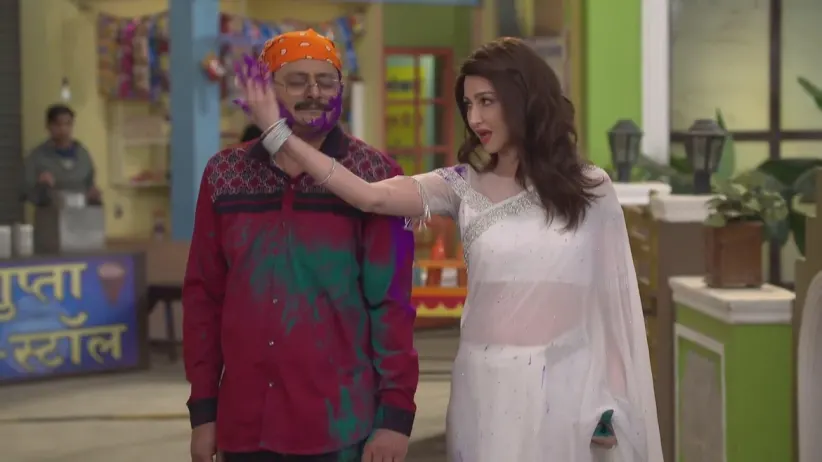 Vibhuti to make eco-friendly colours - Bhabi Ji Ghar Par Hai